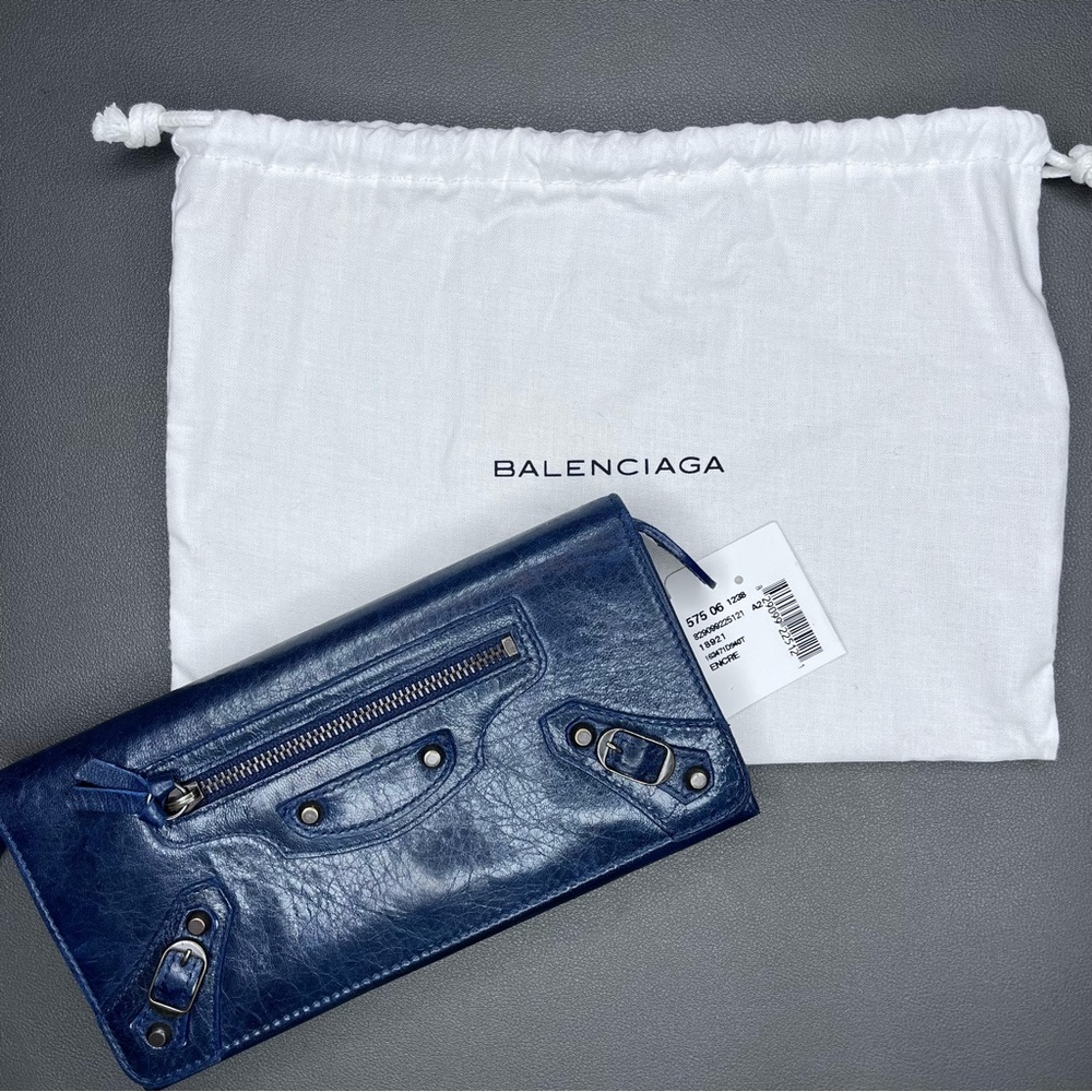 📌SOLD📌Balenciaga Navy Blue Leather Wallet With Dustbag - Picture 4 of 16